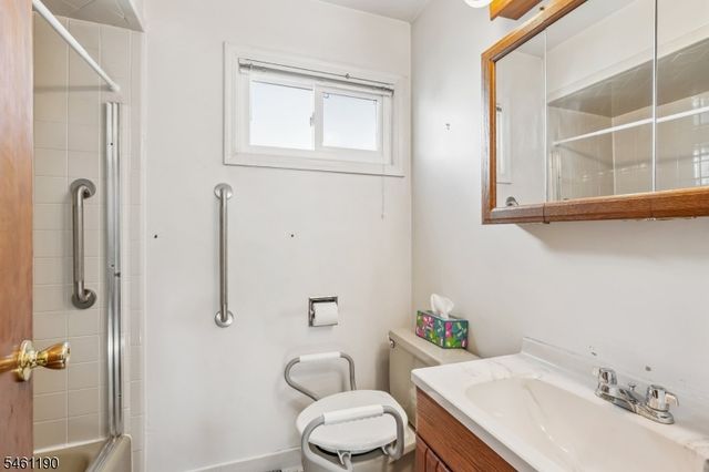 146 Bergen Ave, North Arlington Boro, NJ 07031