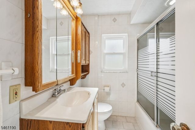 146 Bergen Ave, North Arlington Boro, NJ 07031