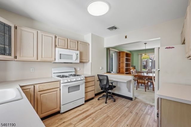 146 Bergen Ave, North Arlington Boro, NJ 07031