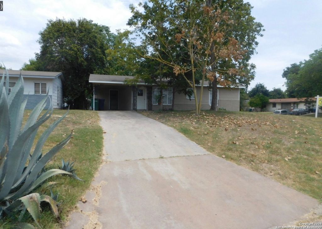 130 Eastwood, San Antonio, TX 78220