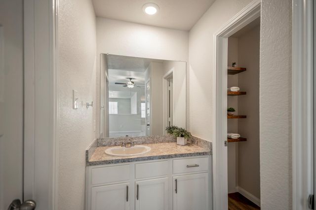 2355 Mount Locke Path, Conroe, TX 77301