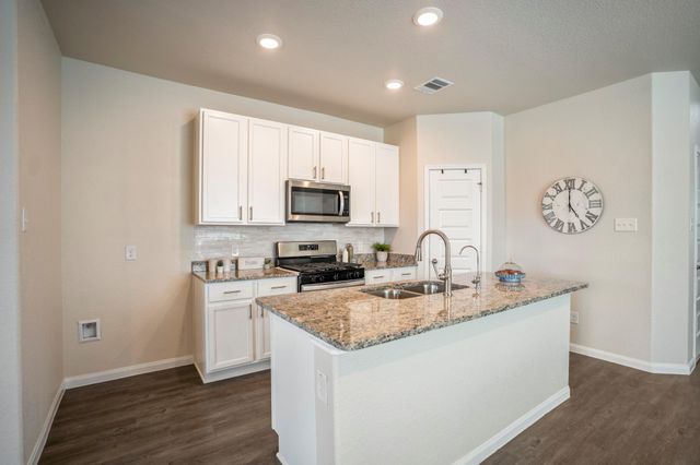2355 Mount Locke Path, Conroe, TX 77301