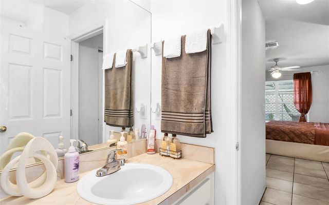 4801 ROCK FISH COURT, Tampa, FL 33617