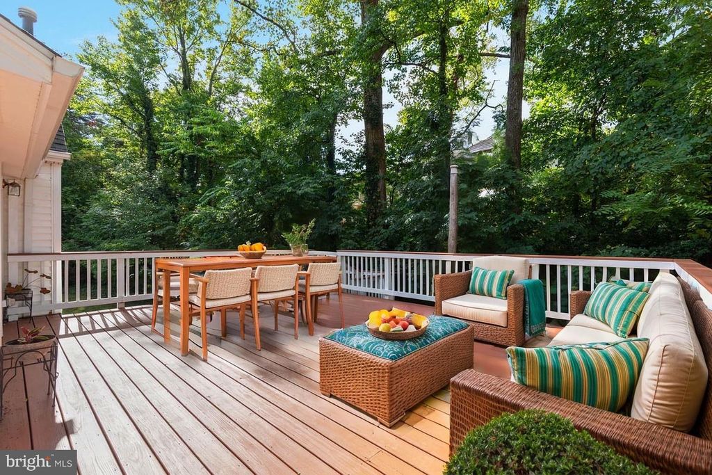 5813 STONE RIDGE DR, Centreville, VA 20120