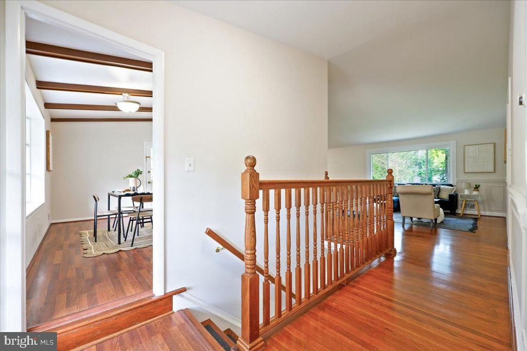 Image 37 of property listing at 11807 STONINGTON PL, Silver Spring, MD 20902