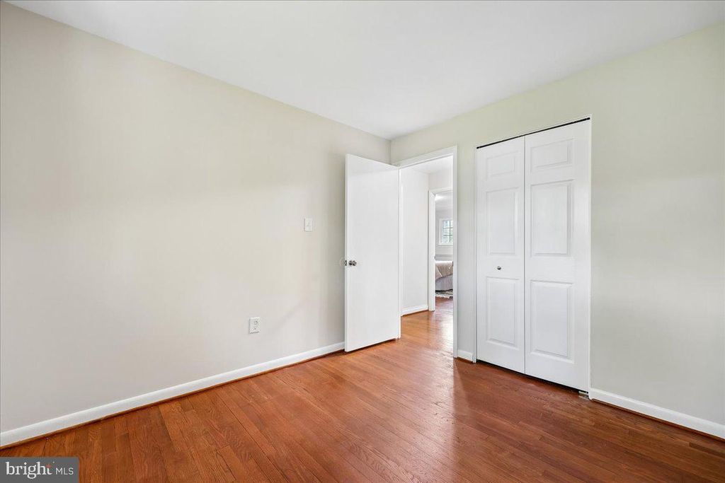 Image 53 of property listing at 11807 STONINGTON PL, Silver Spring, MD 20902