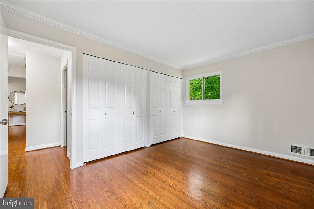 Image 56 of property listing at 11807 STONINGTON PL, Silver Spring, MD 20902