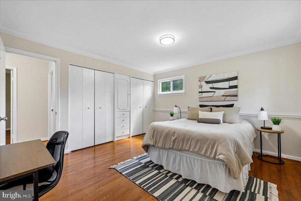 Image 59 of property listing at 11807 STONINGTON PL, Silver Spring, MD 20902