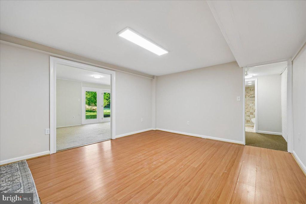 Image 71 of property listing at 11807 STONINGTON PL, Silver Spring, MD 20902