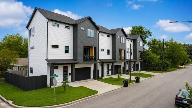 3514 Arlington Street, Houston, TX 77018