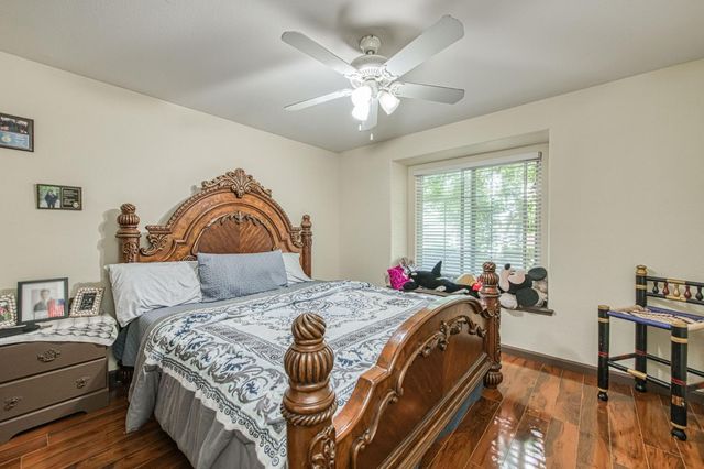 1135 Rafer Johnson Drive, Kingsburg, CA 93631