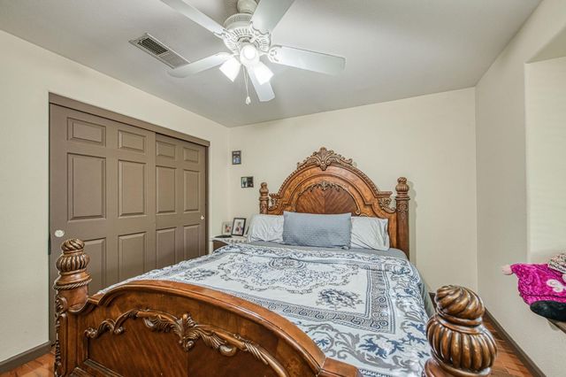 1135 Rafer Johnson Drive, Kingsburg, CA 93631