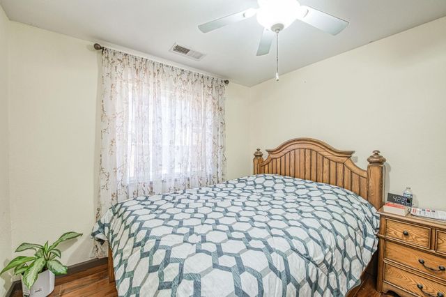 1135 Rafer Johnson Drive, Kingsburg, CA 93631