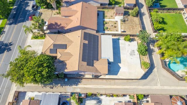 1135 Rafer Johnson Drive, Kingsburg, CA 93631