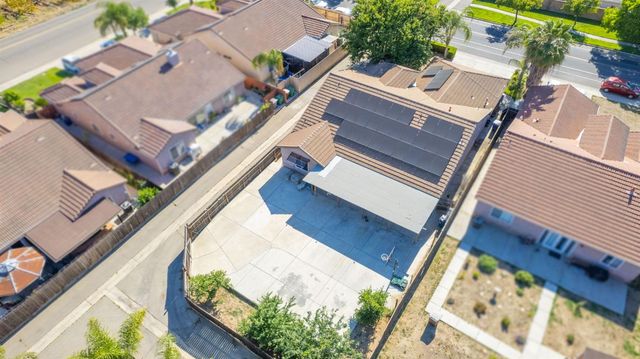 1135 Rafer Johnson Drive, Kingsburg, CA 93631