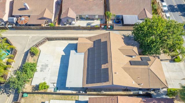 1135 Rafer Johnson Drive, Kingsburg, CA 93631