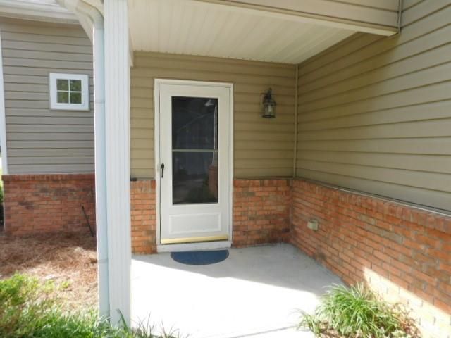 311 Windcroft Circle NW, Acworth, GA 30101