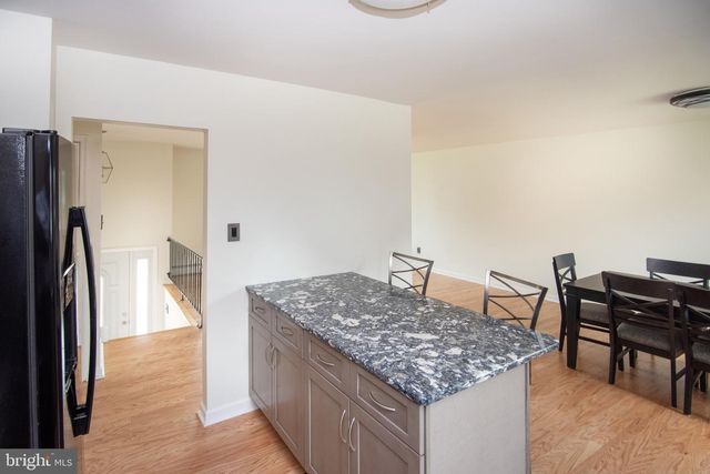 1330 RIDGEVIEW DR, Phoenixville, PA 19460