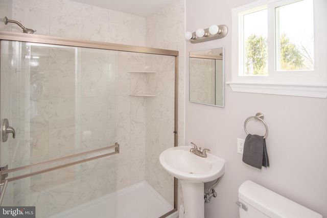 1330 RIDGEVIEW DR, Phoenixville, PA 19460