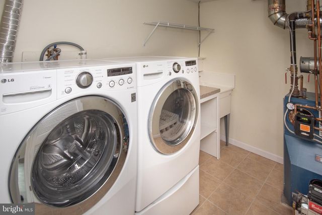 1330 RIDGEVIEW DR, Phoenixville, PA 19460