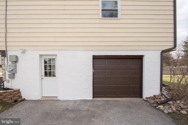 1330 RIDGEVIEW DR, Phoenixville, PA 19460