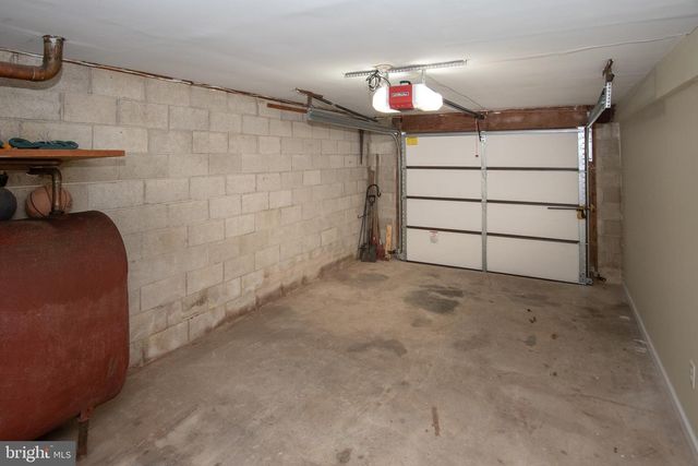 1330 RIDGEVIEW DR, Phoenixville, PA 19460