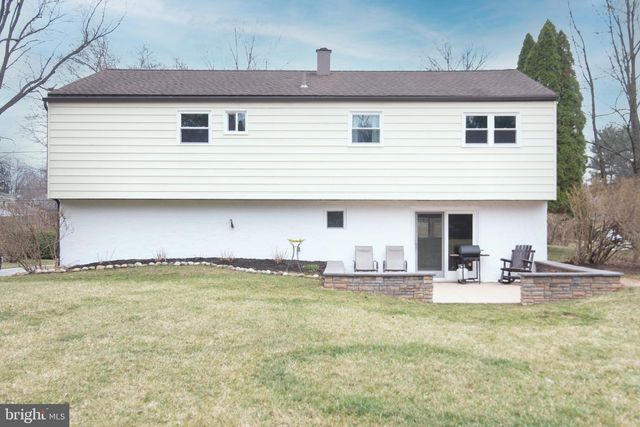1330 RIDGEVIEW DR, Phoenixville, PA 19460
