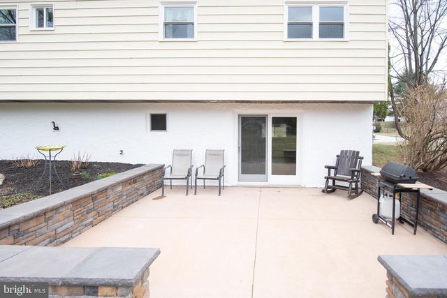 1330 RIDGEVIEW DR, Phoenixville, PA 19460