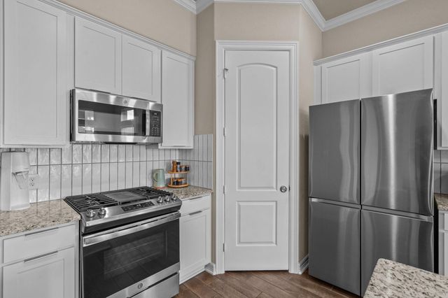 1302 Lake Mija Court, Seabrook, TX 77586