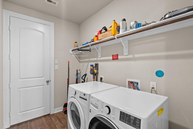 1302 Lake Mija Court, Seabrook, TX 77586