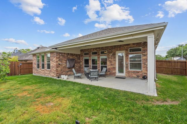 1302 Lake Mija Court, Seabrook, TX 77586