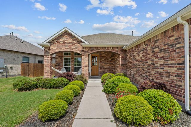 1302 Lake Mija Court, Seabrook, TX 77586