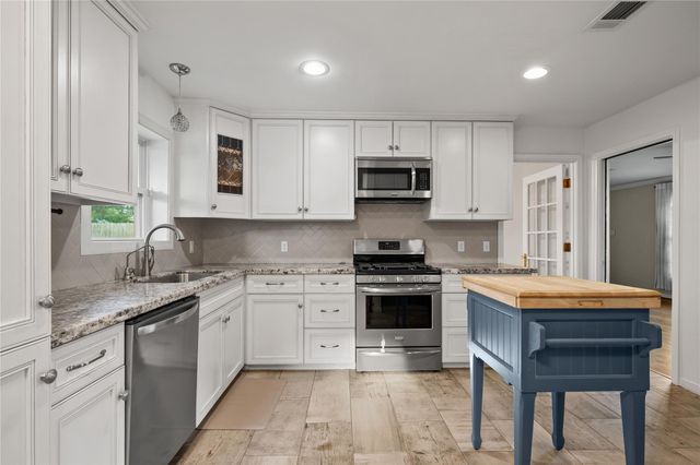 2210 Nina Lee Lane, Houston, TX 77018