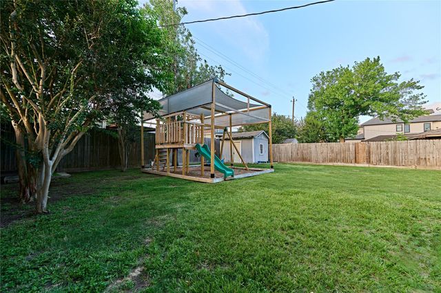 2210 Nina Lee Lane, Houston, TX 77018