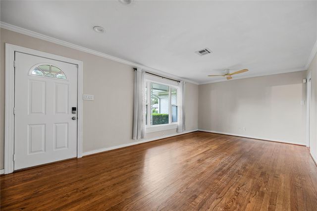 2210 Nina Lee Lane, Houston, TX 77018