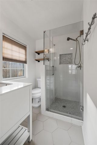2210 Nina Lee Lane, Houston, TX 77018