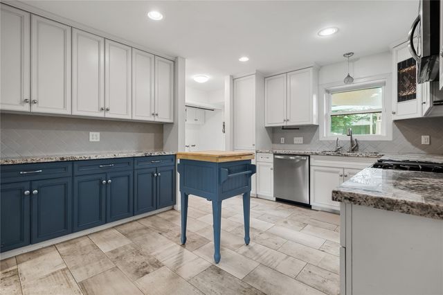 2210 Nina Lee Lane, Houston, TX 77018