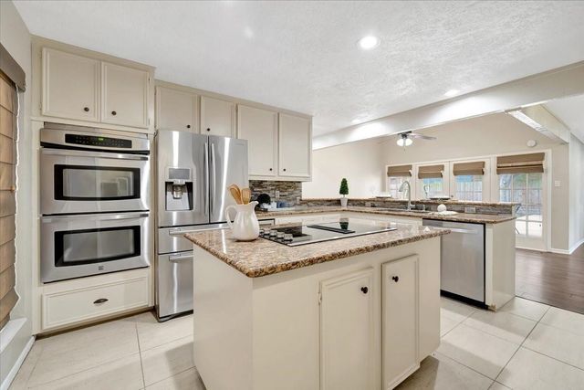 4330 Shady Springs Drive, Seabrook, TX 77586