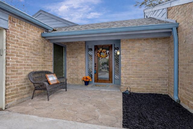 4330 Shady Springs Drive, Seabrook, TX 77586