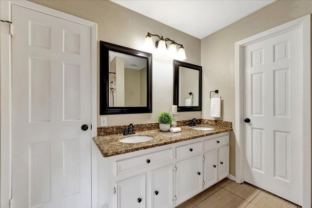 4330 Shady Springs Drive, Seabrook, TX 77586