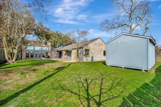 4330 Shady Springs Drive, Seabrook, TX 77586