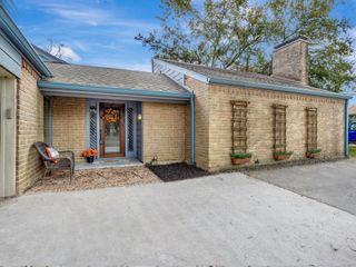 4330 Shady Springs Drive, Seabrook, TX 77586