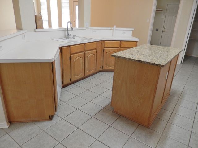 2717 CREEK VALLEY Drive, Garland, TX 75040