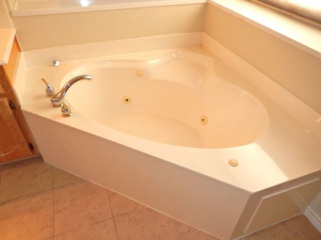 2717 CREEK VALLEY Drive, Garland, TX 75040