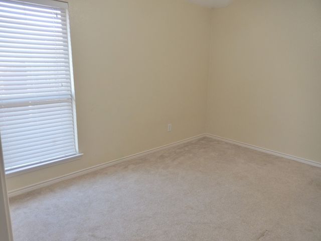 2717 CREEK VALLEY Drive, Garland, TX 75040