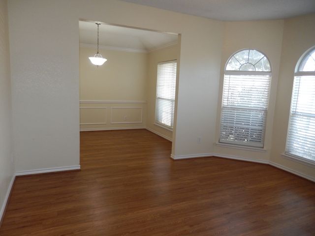 2717 CREEK VALLEY Drive, Garland, TX 75040