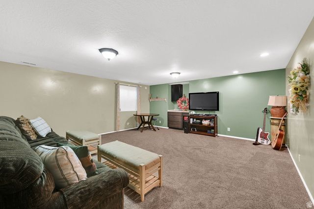 4371 S 2900 W, Roy, UT 84067