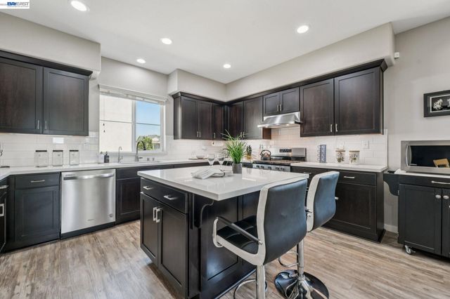 8550 Boardwalk Way, Newark, CA 94560