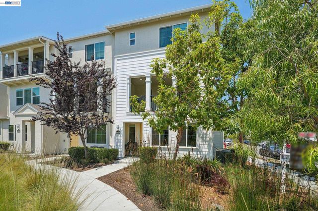 8550 Boardwalk Way, Newark, CA 94560