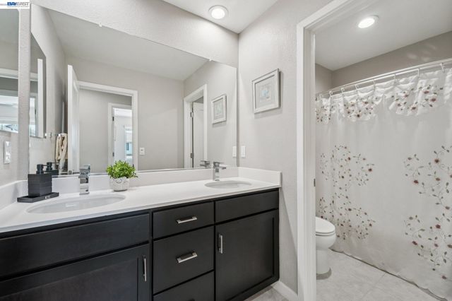 8550 Boardwalk Way, Newark, CA 94560